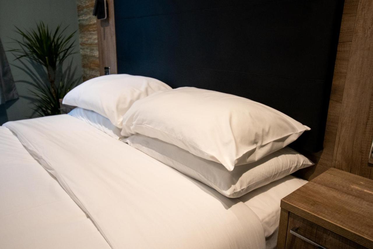 Manor House Hotel Scartho Ngoại thất bức ảnh